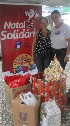 Com o horário do comércio estendido consumidores foram às ruas em Araranguá