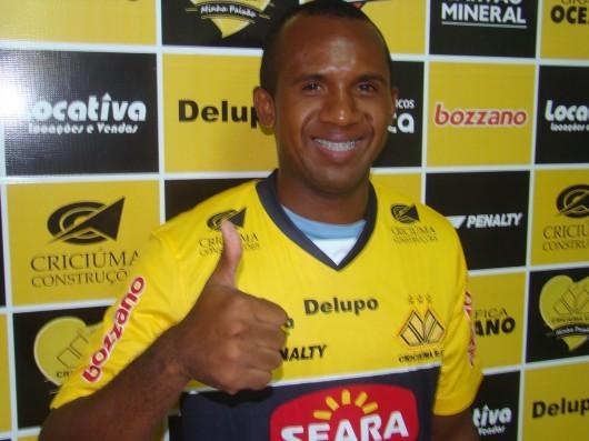 Volante do Tigre, arma contra ex-time