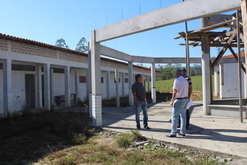 Urussanga retoma obras em escola municipal