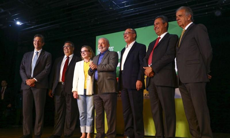 Lula e Alckmin serão diplomados hoje presidente e vice-presidente