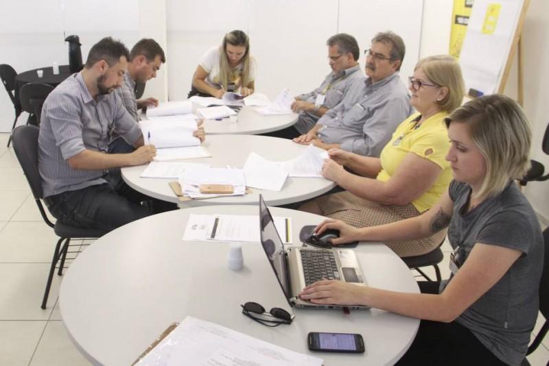 Entregues envelopes para licitação do bloco C do CT
