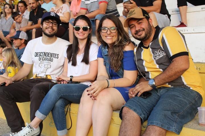 Aliviados com a vitória, mas não convencidos com a atuação do time