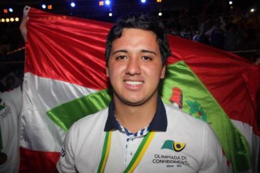 Estudante de Criciúma se sobressai na Olimpíada do Conhecimento