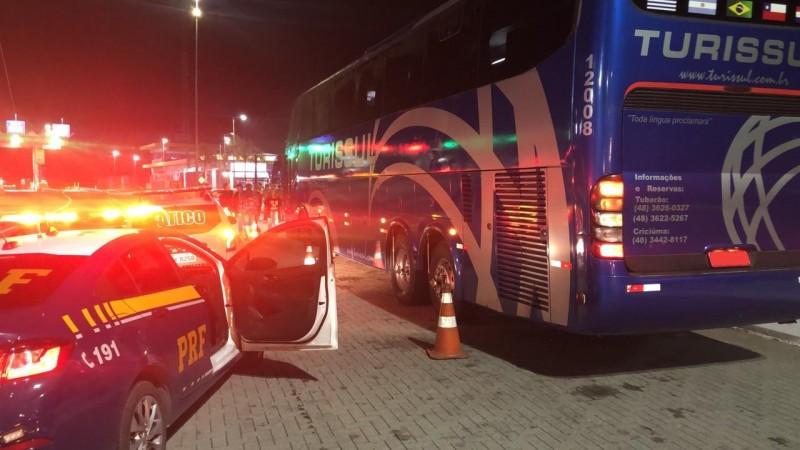 Ônibus com comerciantes de Criciúma é alvo de assalto em Barra Velha