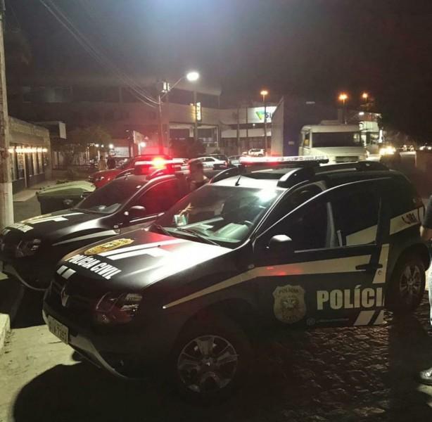 Operação DPOL: ação noturna fiscaliza estabelecimentos comerciais