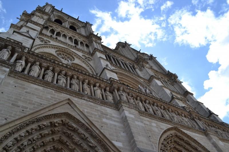 Criciumense relembra grandiosidade de conhecer a Catedral Notre-Dame