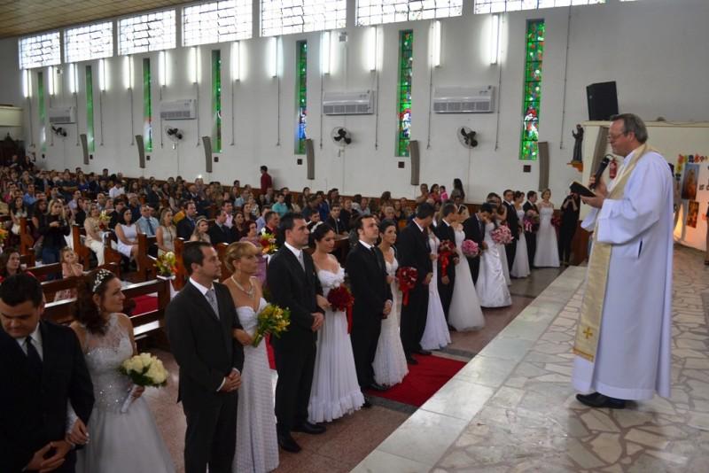  Primeiro casamento comunitário de Forquilhinha é realizado nesse fim de semana