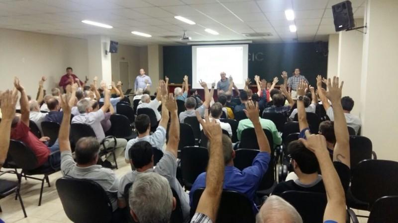 ‘Eu continuo no Criciúma’, afirma Gilson Pinheiro