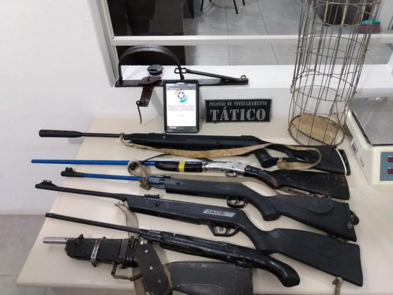 Polícia Militar apreende armas de fogo em Gravatal 