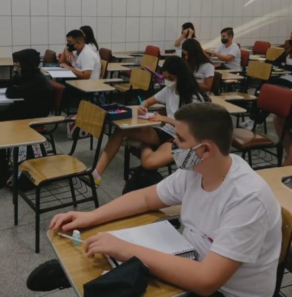 Colégio Universitário inicia aulas em formato híbrido