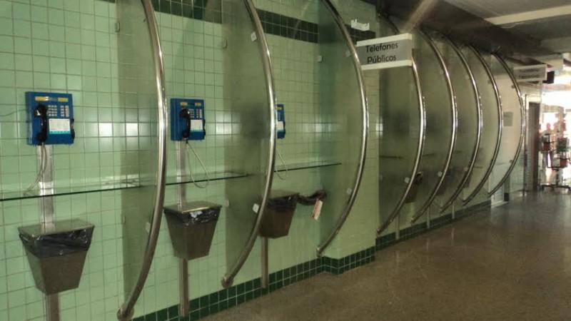Telefones públicos da rodoviária são danificados