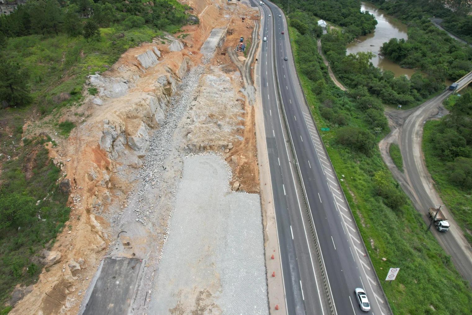 Detonação de rochas na BR-101 pode causar lentidão no trânsito