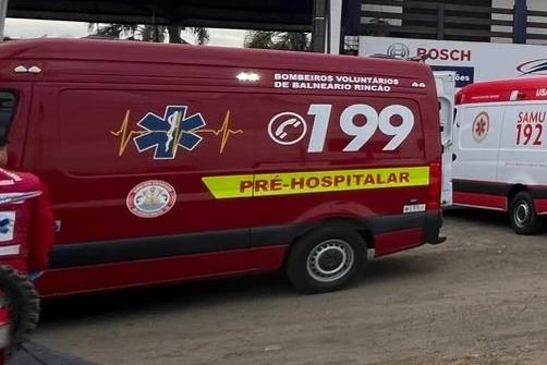 Motociclista fica gravemente ferido após queda em trilha em Balneário Rincão