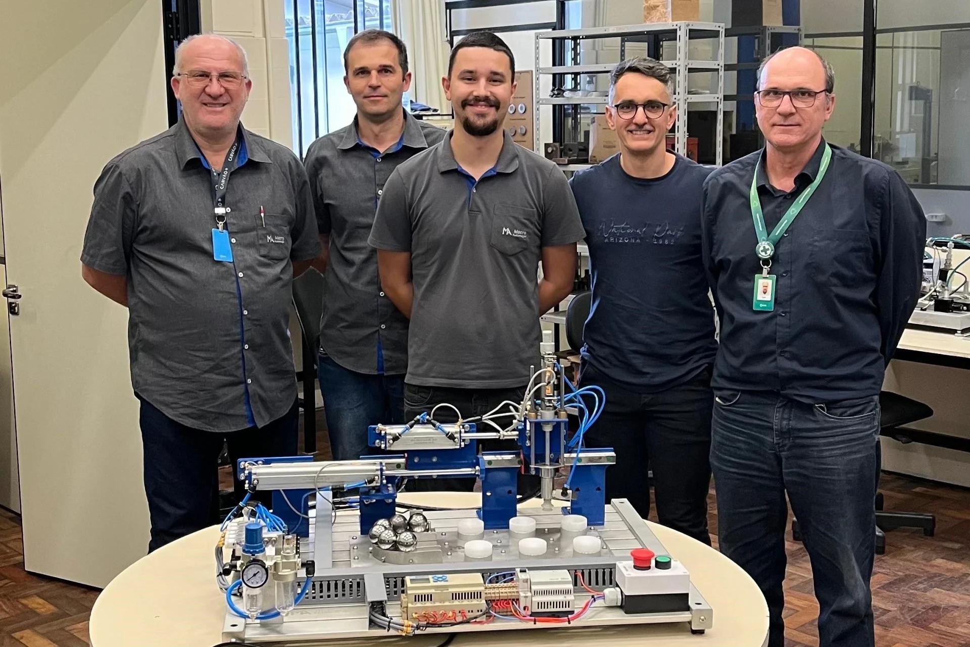 Engenharia Mecânica da UniSatc renova laboratório com bancada de automação