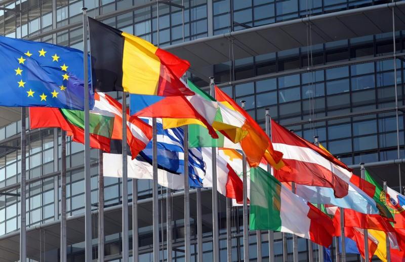 União Europeia começa a retornar diplomatas para Ucrânia