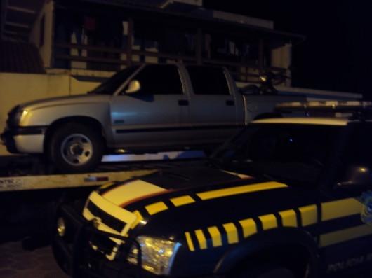 Polícia Rodoviária recupera veículo na BR-101, em Jaguaruna