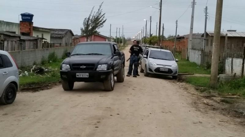 Duas pessoas são presas em operação contra o tráfico