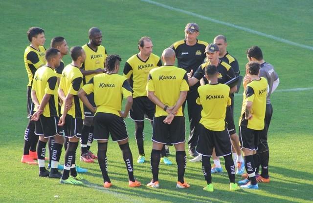 Com reforços à disposição, Wagner Lopes testa nova formação no Tigre