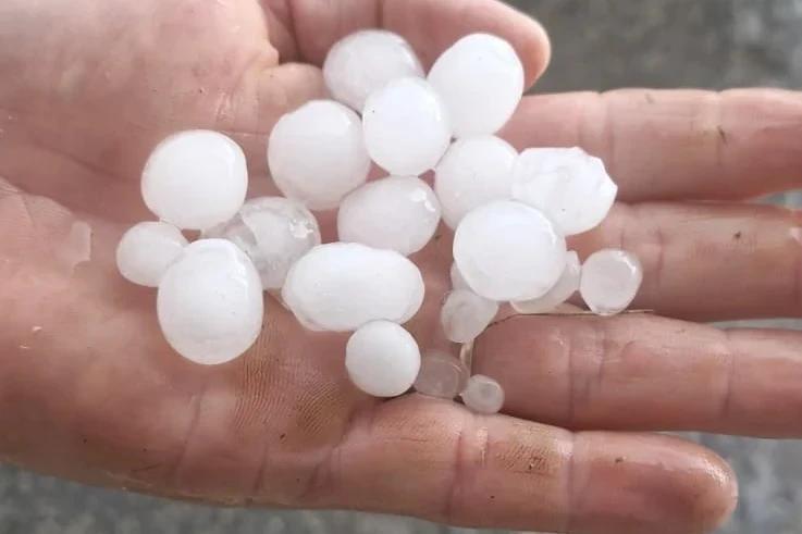 Municípios do extremo Sul catarinense registram intensa chuva de granizo