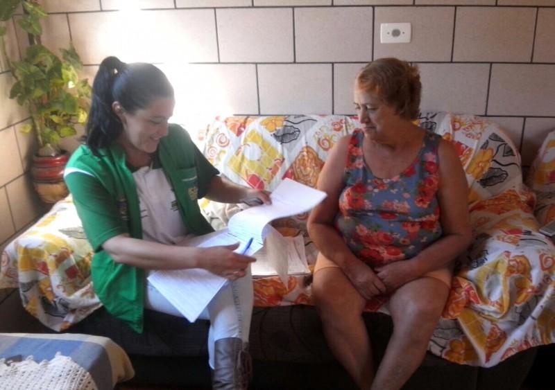 Secretaria de Saúde recadastra famílias para o e-SUS