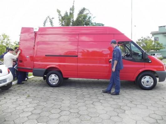 Corpo de Bombeiros de Forquilhinha recebe ambulância