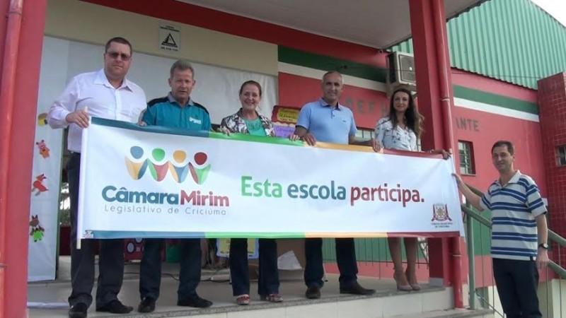 Vinte e quatro escolas se inscrevem para o projeto Câmara Mirim