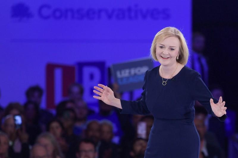 Liz Truss se torna primeira-ministra do Reino Unido