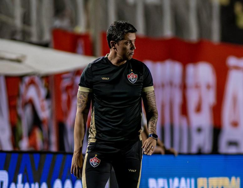 Carpini observa que o Vitória não apresentou bom futebol, mas celebrou o triunfo contra o Tigre