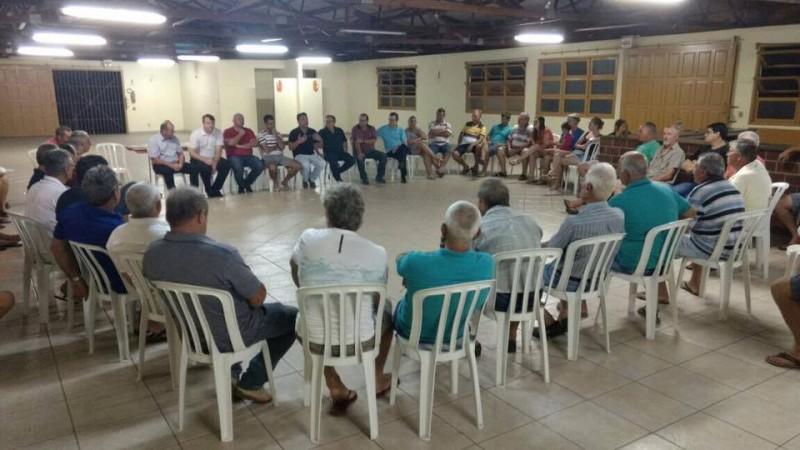 Em busca de novo asfalto no acesso Sul