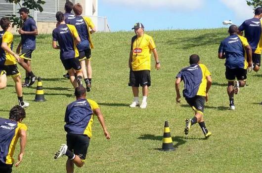 Tigre exercita no Parque Centenário