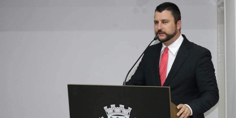 Vereador de Içara sugere que fundo eleitoral seja utilizado no combate ao coronavírus