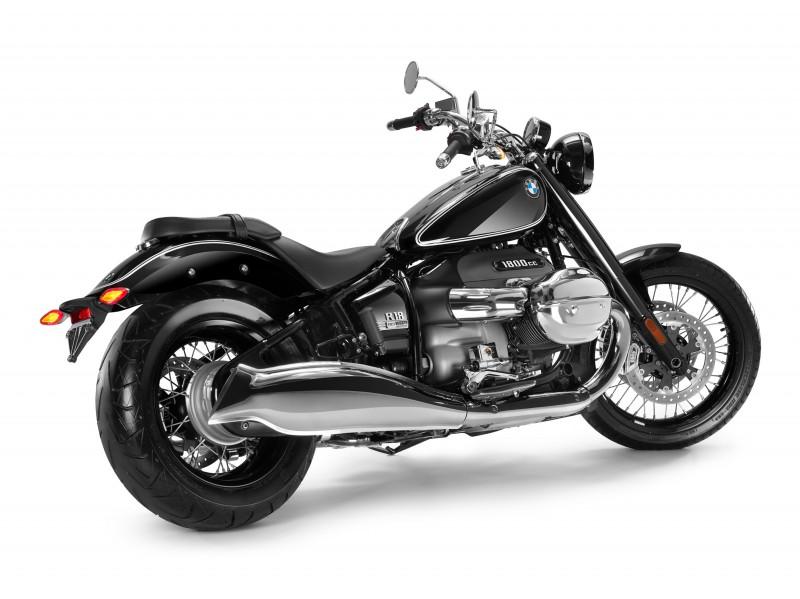 BMW R 18 chega ao Brasil equipada com o maior motor boxer da marca e visual atemporal