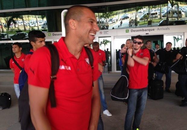 Criciúma encaminha acerto com Neto Baiano