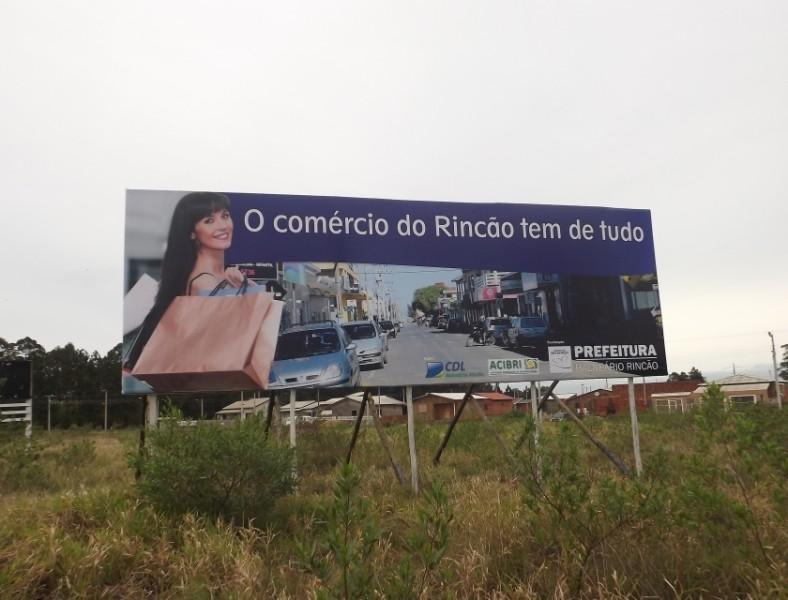 Campanha de estímulo ao comércio toma conta de Balneário Rincão