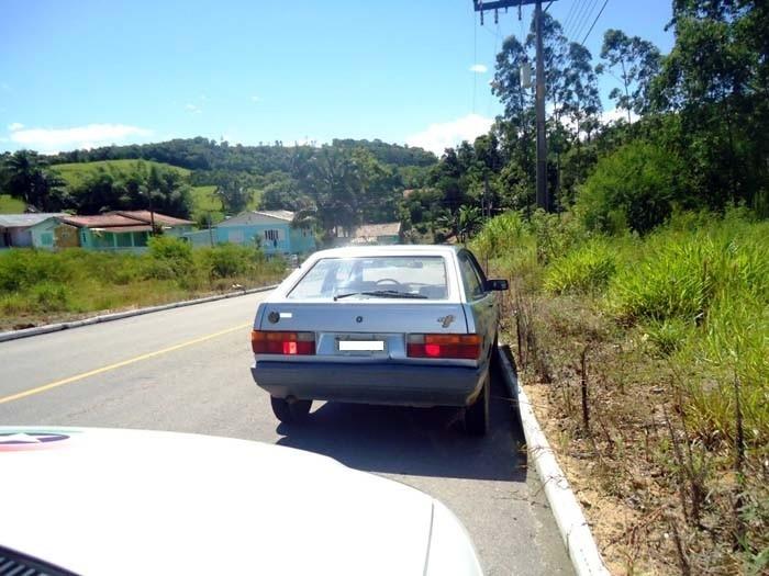 PM prende jovem de 19 anos com carro furtado em Orleans