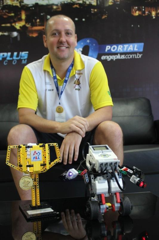 Criciumense participará de competição mundial de robótica nos EUA