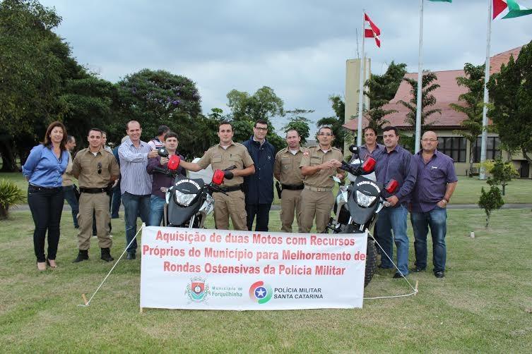 Polícia Militar de Forquilhinha recebe duas motocicletas