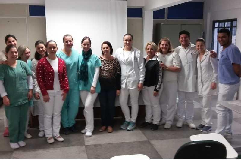 Semana da Enfermagem encerra com reconhecimento aos técnicos e auxiliares