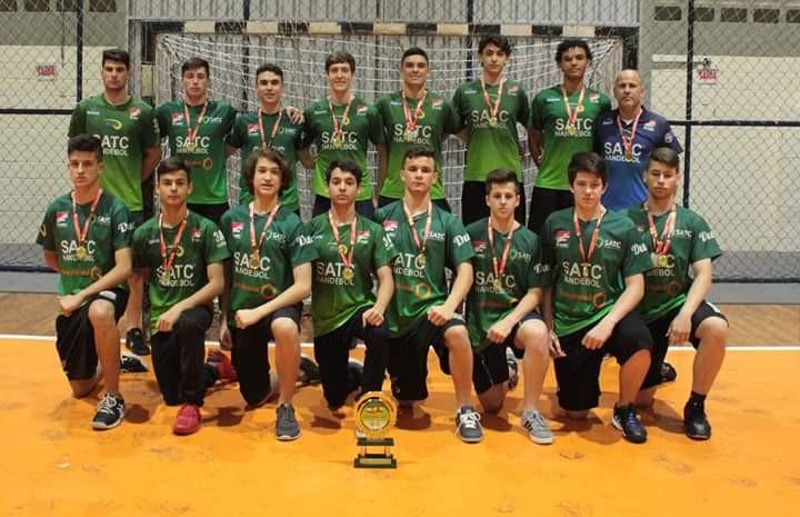 Criciúma sedia etapa do estadual de handebol masculino juvenil