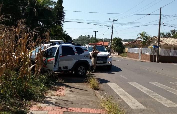 Viatura da PM se envolve em colisão no município de Turvo