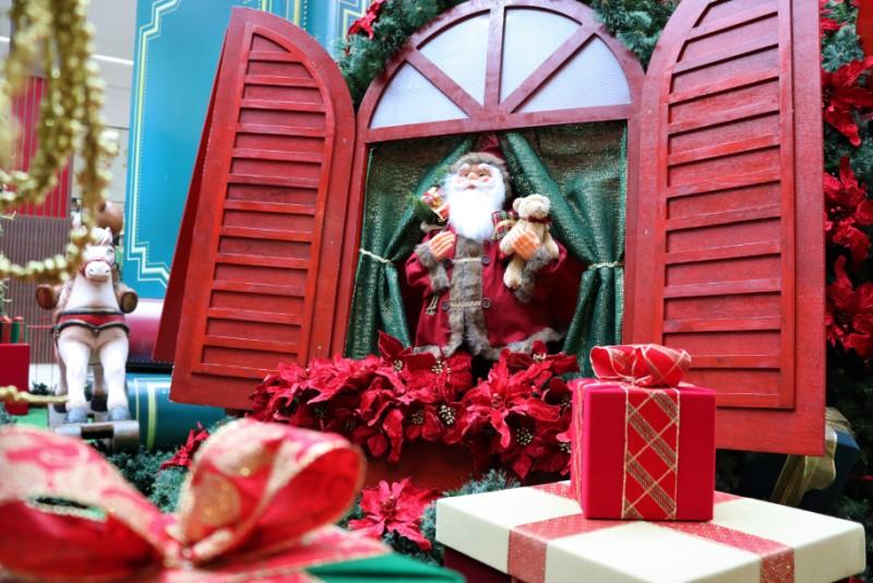 Contos clássicos despertam a imaginação no Natal do Criciúma Shopping