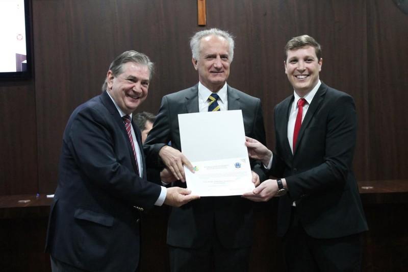 Em Nova Veneza, Fontana e mais oito personalidades são homenageados