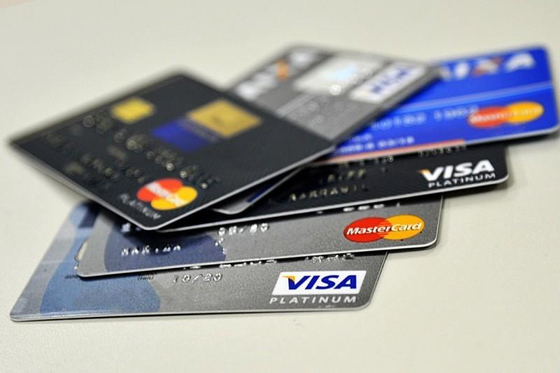 Procon alerta consumidores sobre golpes financeiros