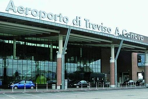 Aeroportos italianos iniciam racionamento de combustível