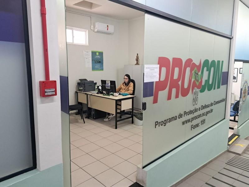 Procon de Morro da Fumaça alerta sobre cobranças indevidas para aposentados