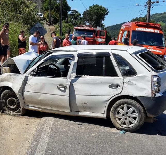  Colisão deixa duas mulheres feridas na SC-437, em Imaruí 