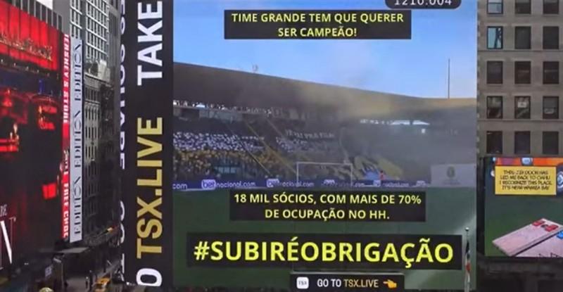 Torcedores do Criciúma pagam US$ 40 para protestar em telão da Times Square, em Nova Iorque