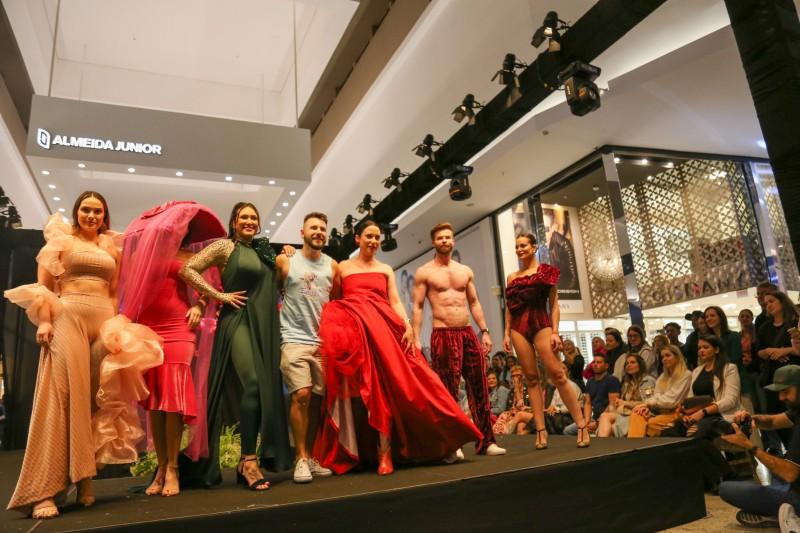 Sucesso no Fashion Senac: alunos brilham com tema 'Ciclos da Vida'