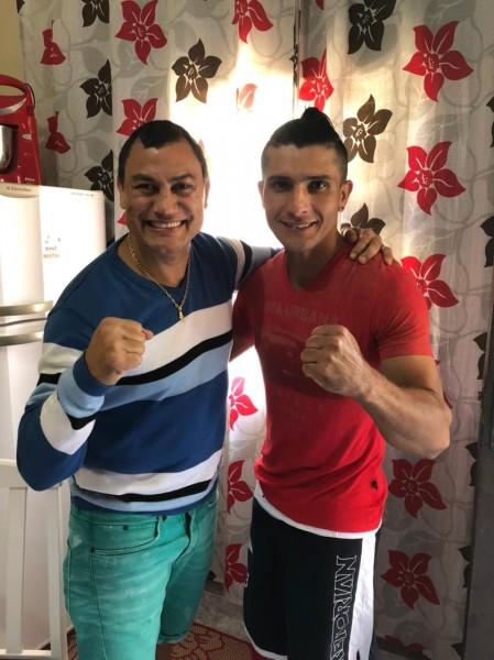 Popó, tetracampeão mundial do boxe, está em Siderópolis