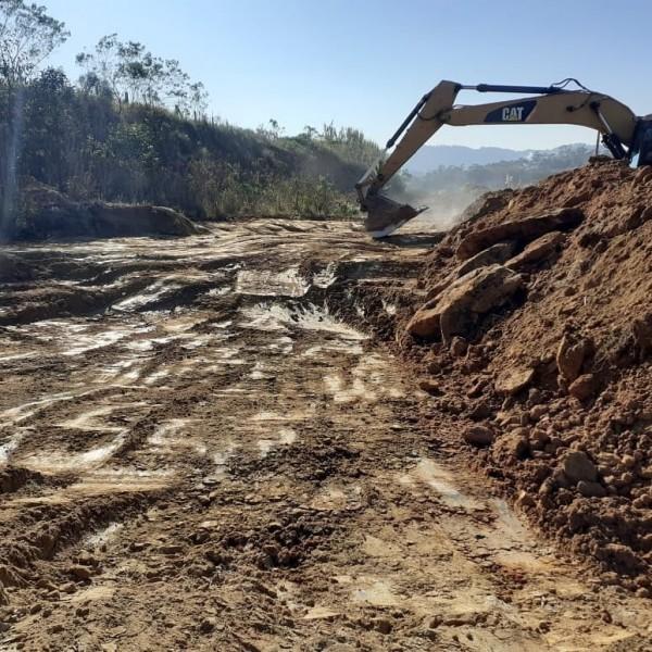 Está retomada a pavimentação da SC-442, entre Cocal e Morro da Fumaça